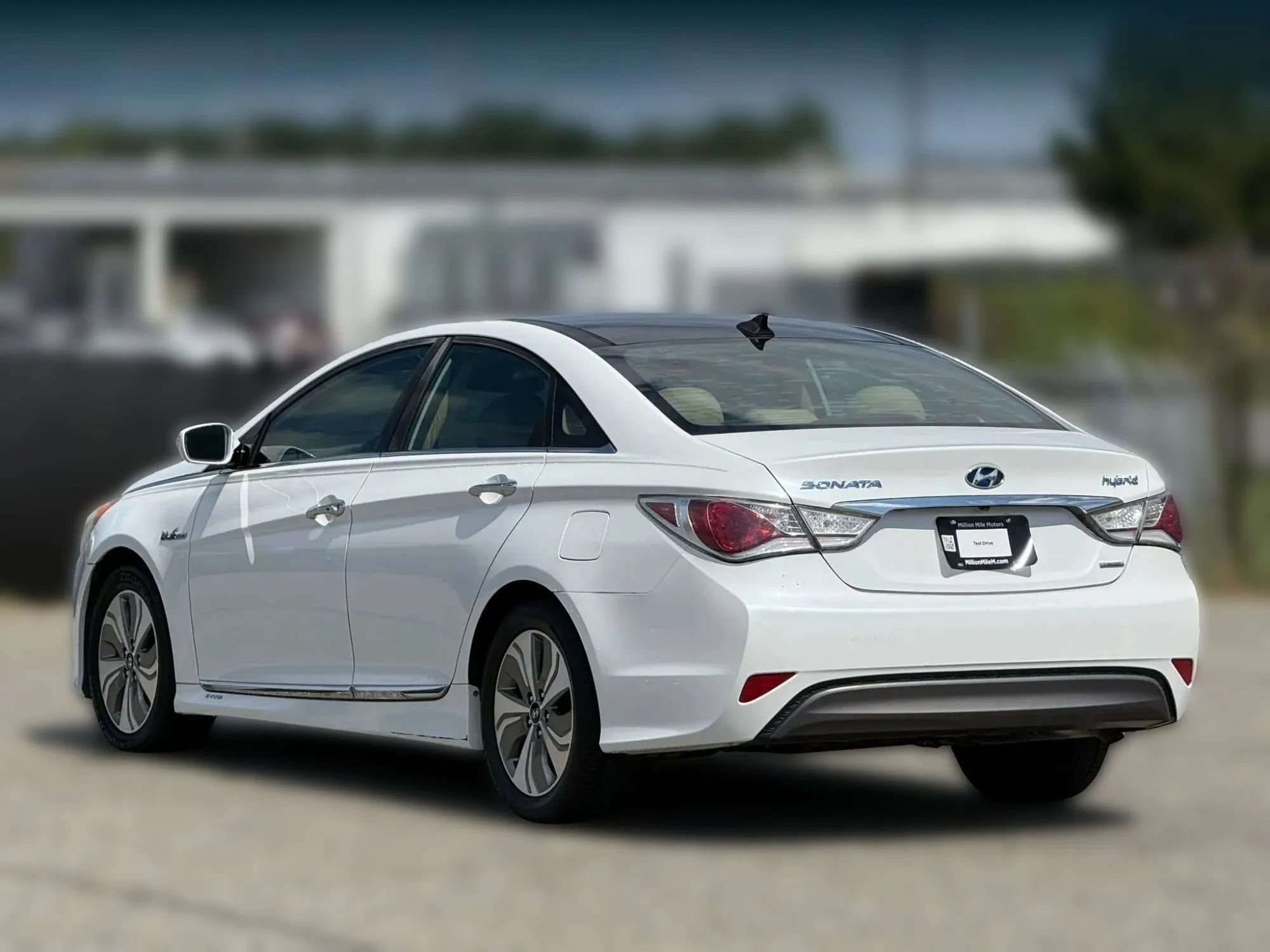 Used 2015 Hyundai Sonata Limited w/ Option Group 02 FWD image 10