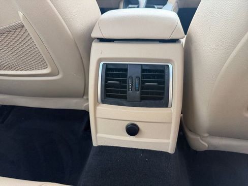 Used 2018 BMW 320i Sedan image 28