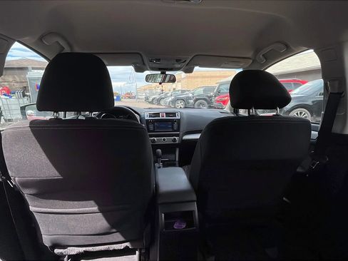 Used 2019 Subaru Outback 2.5i AWD/4WD image 11
