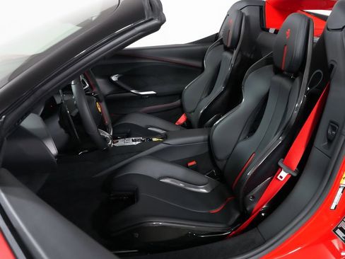 Used 2025 Ferrari 296 GTS RWD image 5