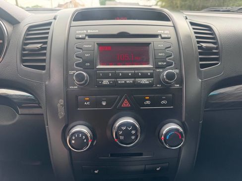 Used 2011 Kia Sorento 2WD w/ Convenience Pkg image 27