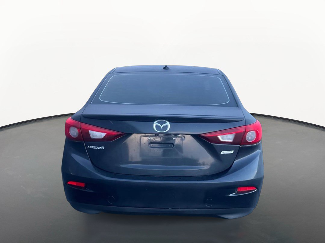 Used 2016 MAZDA MAZDA3 i Touring w/ Popular Equipment Package FWD image 4