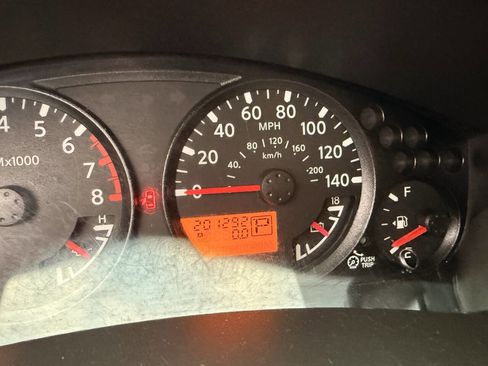 Used 2010 Nissan Frontier SE w/ SE Value Truck Pkg image 19