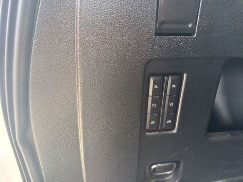 Used 2020 Ford Expedition XLT w/ Equipment Group 202A RWD image 31