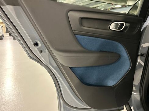 Certified 2023 Volvo C40 P8 Recharge Ultimate image 21
