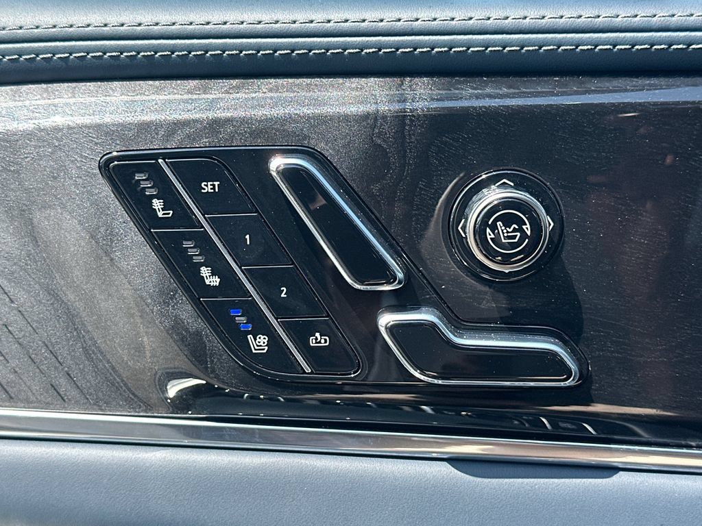 Certified 2026 Cadillac Escalade IQ Luxury 2 AWD/4WD image 33