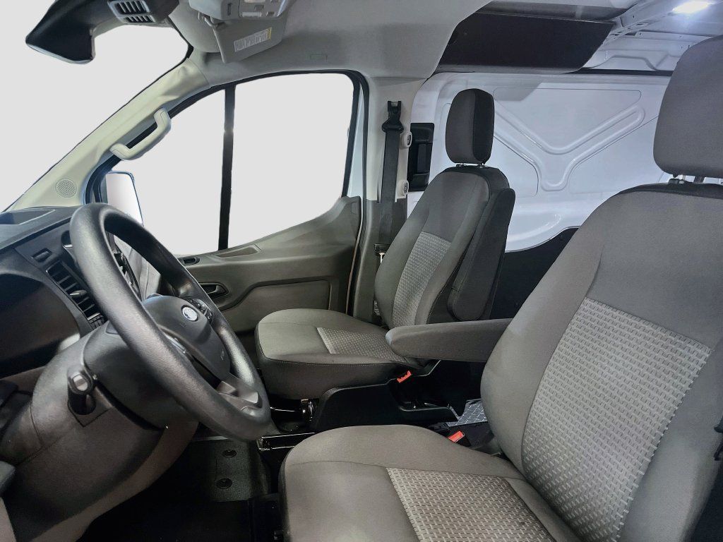 Used 2024 Ford Transit 150 Low Roof RWD image 20