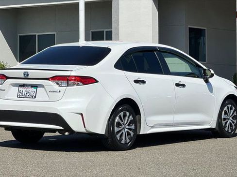 Certified 2022 Toyota Corolla LE FWD image 2