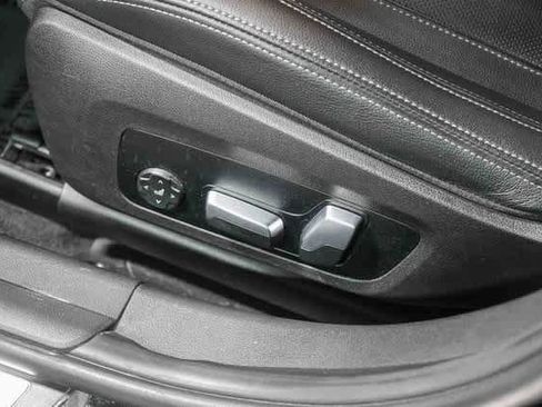 Used 2022 BMW 330e w/ Premium Package image 23