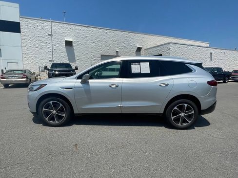 Used 2020 Buick Enclave Essence w/ Sport Touring Edition FWD image 4