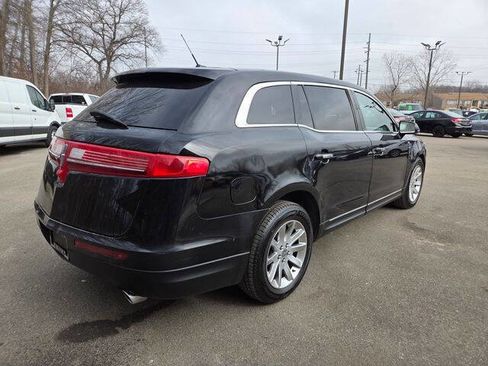 Used 2019 Lincoln MKT AWD image 6