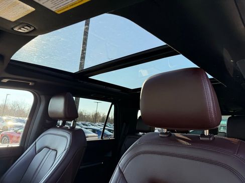 Used 2024 Ford Expedition Limited image 22