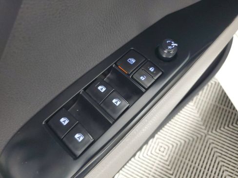 Used 2020 Toyota Camry LE FWD image 27