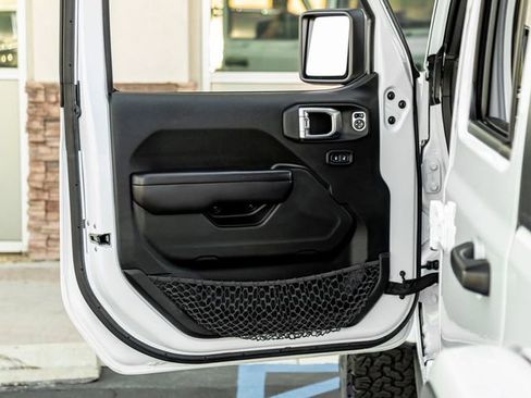 Used 2021 Jeep Wrangler Unlimited Rubicon image 11