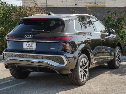 New 2026 Audi Q3 quattro 2.0T AWD/4WD image 4