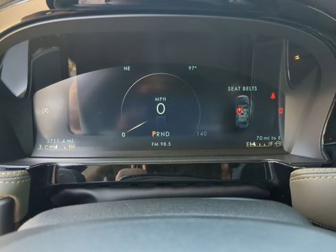 Used 2025 Lincoln Corsair Reserve image 14