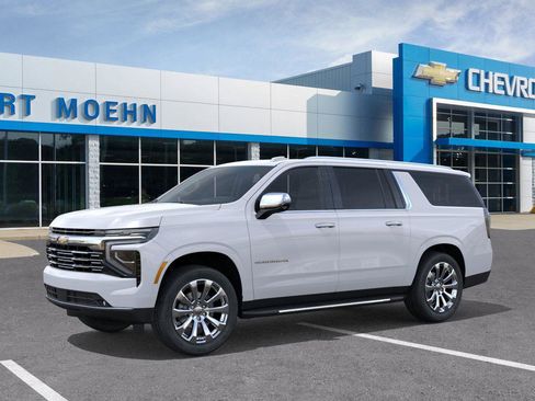 New 2026 Chevrolet Suburban Premier image 2