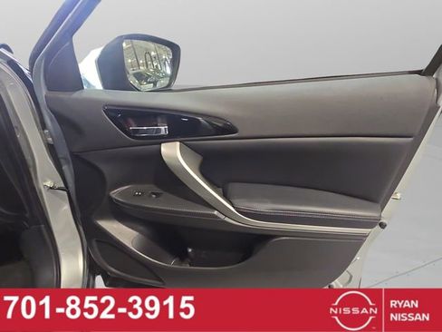 Used 2025 Mitsubishi Eclipse Cross SE image 32