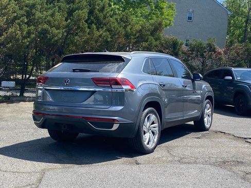Used 2021 Volkswagen Atlas Cross Sport SEL image 2
