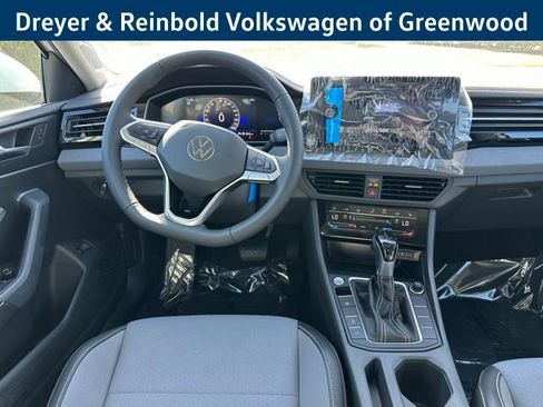 New 2026 Volkswagen Jetta SE image 12
