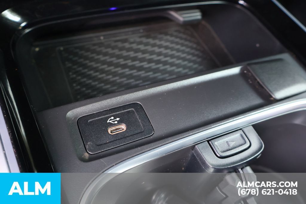 Used 2024 Mercedes-Benz GLB 250 image 38