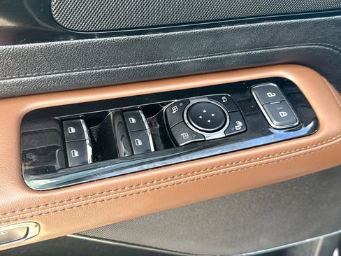 Used 2023 Lincoln Aviator Reserve w/ Equipment Group 201A image 19