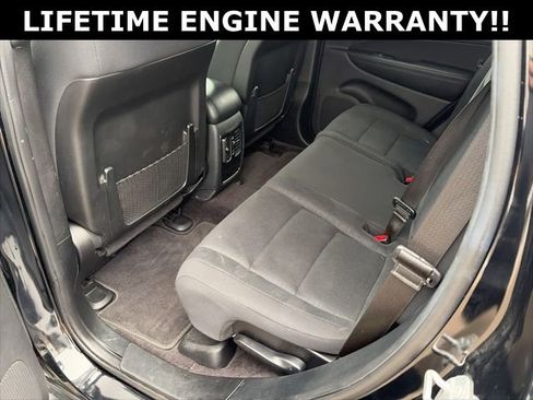 Used 2017 Jeep Grand Cherokee Laredo image 14