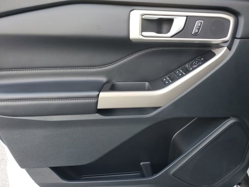 Used 2023 Ford Explorer XLT w/ Equipment Group 202A image 26