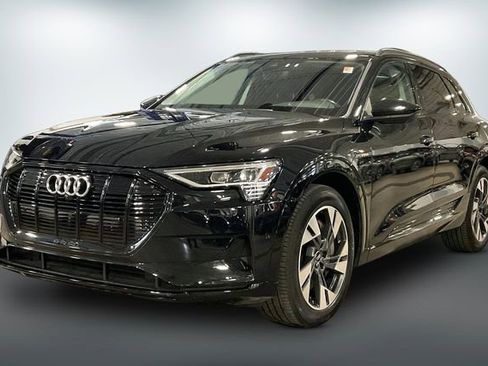 Used 2023 Audi e-tron Premium w/ Convenience Plus Package AWD/4WD image 2