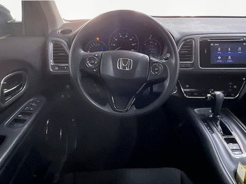 Used 2017 Honda HR-V EX image 10