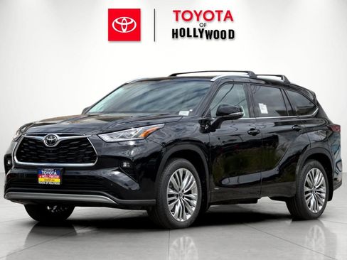 New 2026 Toyota Highlander Platinum AWD/4WD image 7