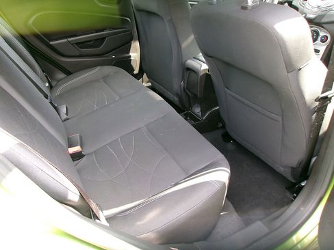 Used 2019 Ford Fiesta SE image 12