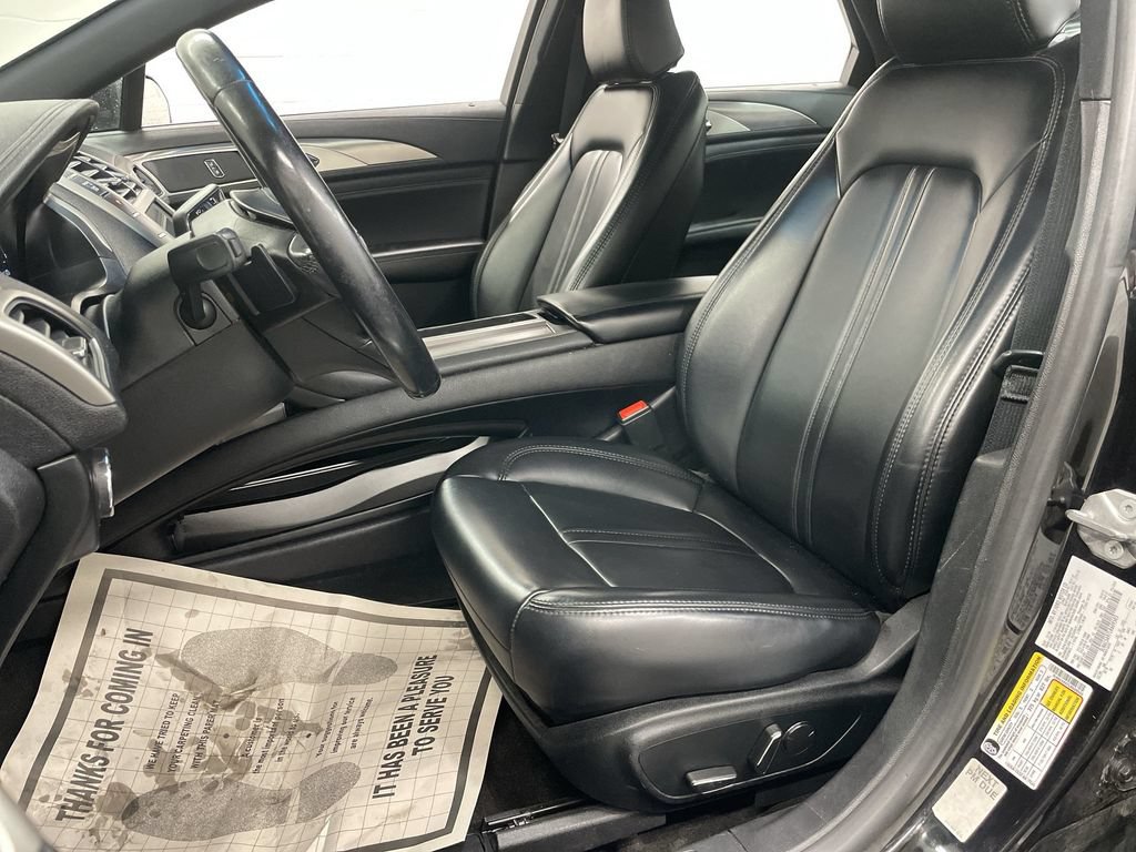Used 2020 Lincoln MKZ FWD image 12
