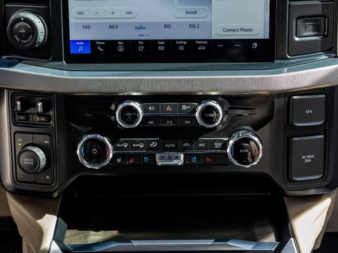 Used 2026 Ford F450 Platinum w/ Platinum Plus Package image 27