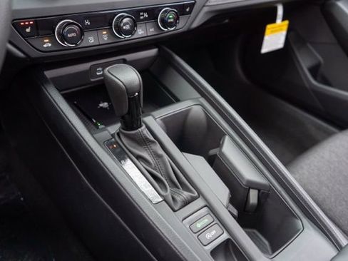 Used 2025 Honda Accord SE image 24