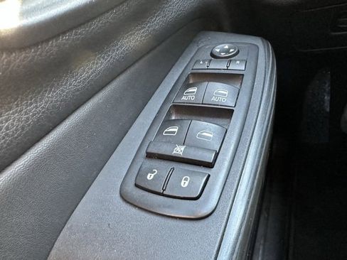 Used 2017 Jeep Cherokee High Altitude w/ Technology Group image 35