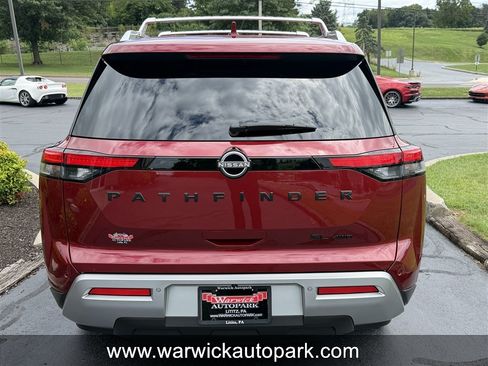 Used 2023 Nissan Pathfinder SL w/ Black Appearance Package AWD/4WD image 15