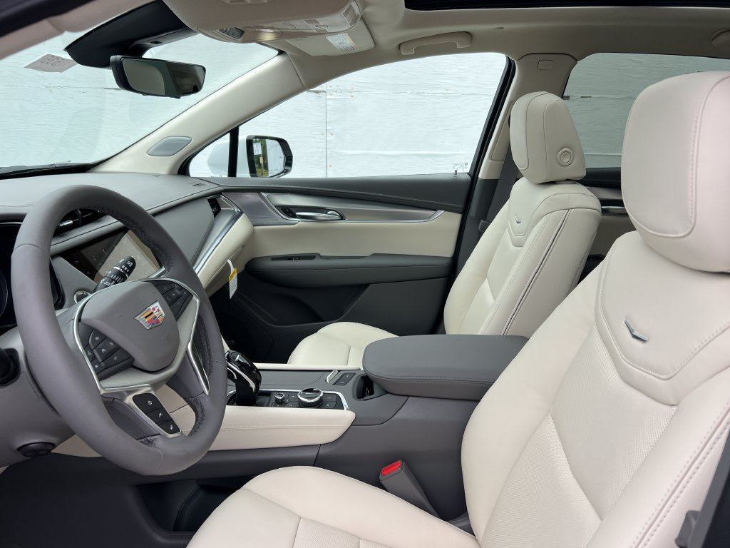 New 2026 Cadillac XT5 Premium Luxury w/ Driver Assist Package FWD image 10