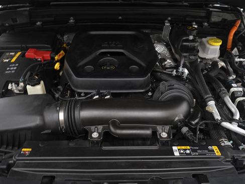 Used 2024 Jeep Wrangler High Altitude image 30