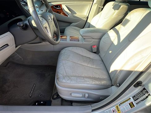 Used 2011 Toyota Camry SE image 13