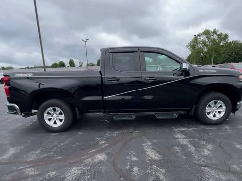 Used 2021 Chevrolet Silverado 1500 LT w/ Safety Package II AWD/4WD image 9
