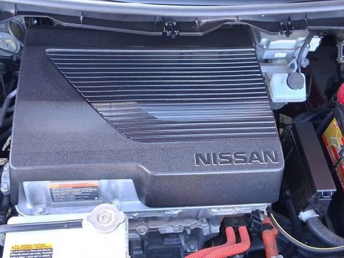 Used 2020 Nissan Leaf SV w/ SV Technology Package image 33