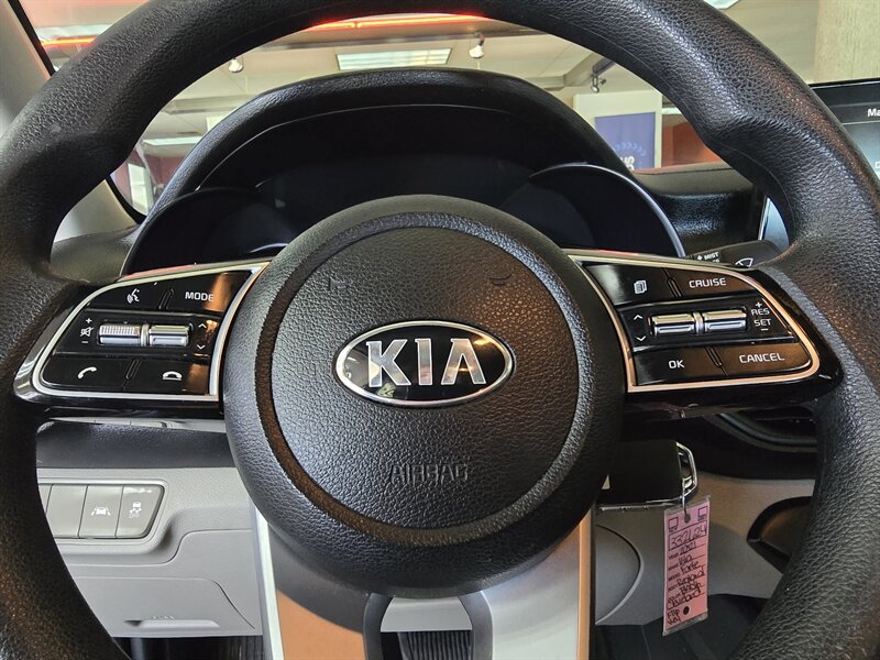 Used 2021 Kia Forte LXS FWD image 22