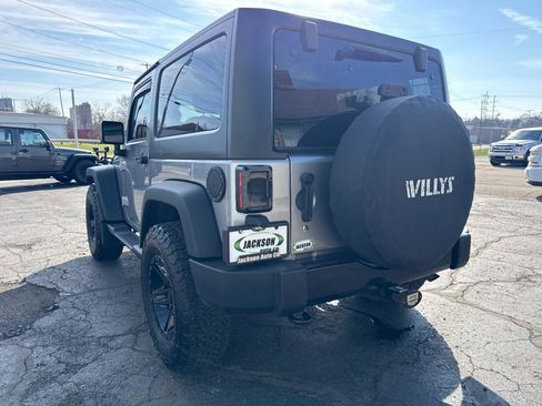 Used 2017 Jeep Wrangler Sport image 5