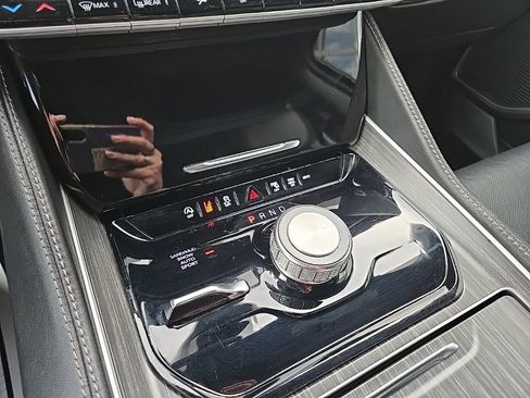 Used 2024 Jeep Wagoneer Series II image 64