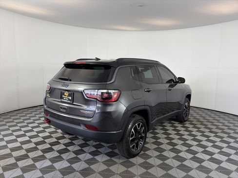 Used 2020 Jeep Compass Trailhawk image 6