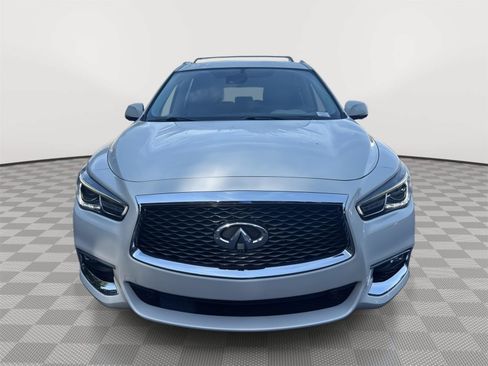 Used 2017 INFINITI QX60 Luxe w/ Deluxe Technology Package AWD/4WD image 3