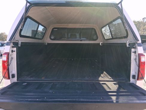 Used 2012 Ford F250 Lariat w/ Lariat Interior Pkg image 14