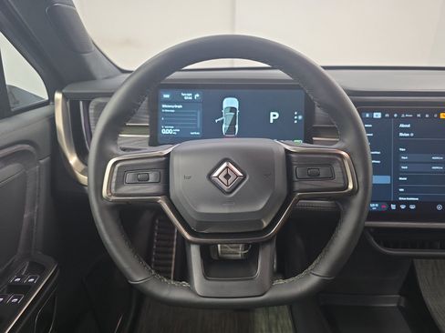 Used 2024 Rivian R1S Adventure AWD/4WD image 28