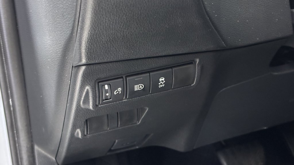 Certified 2026 Toyota Corolla Cross LE FWD image 18
